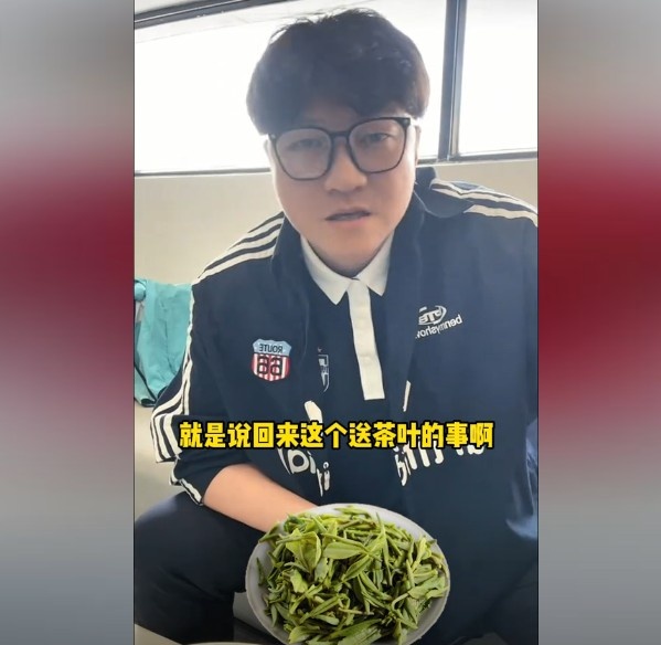 趙鵬：不太清楚賈秀全要球員買茶葉的段子，但這在現(xiàn)實中也正常
