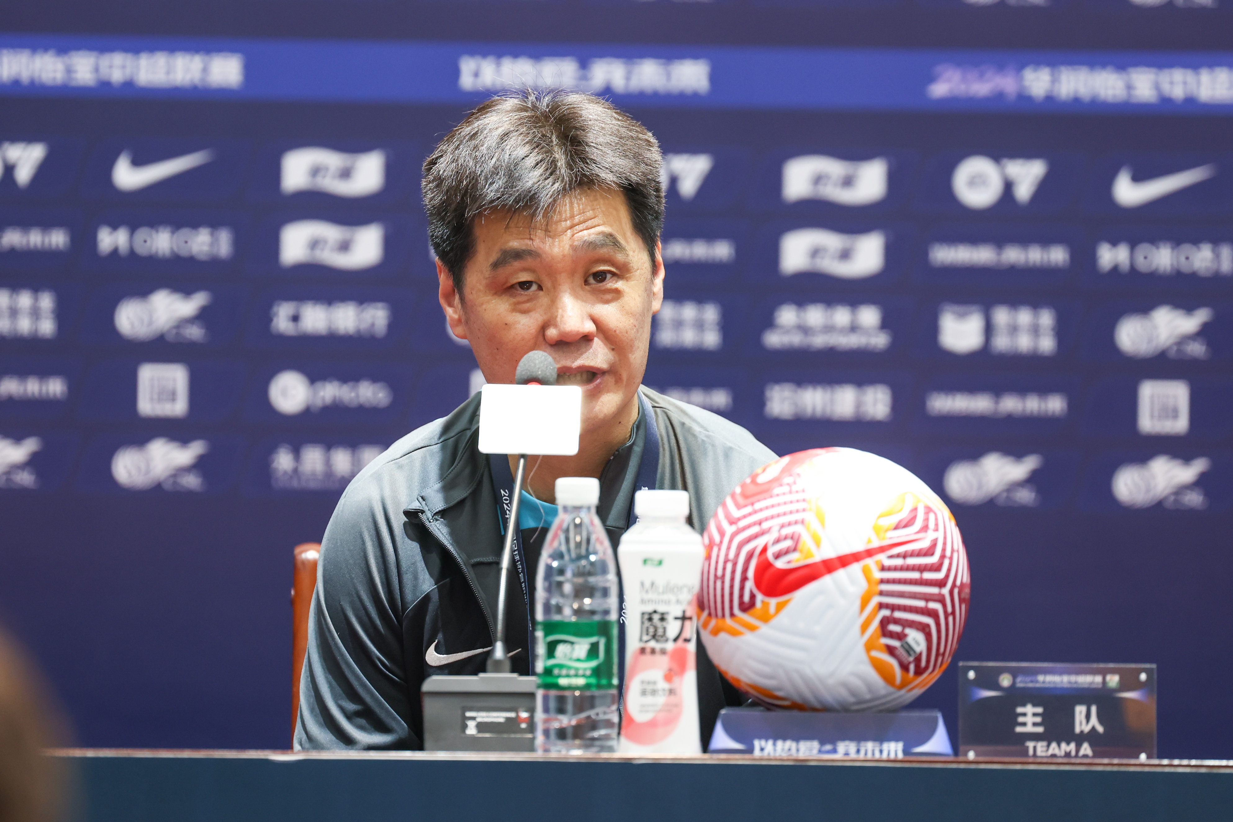 博主：李霄鵬完成頂級聯(lián)賽執(zhí)教百場，戰(zhàn)績43勝27平30負
